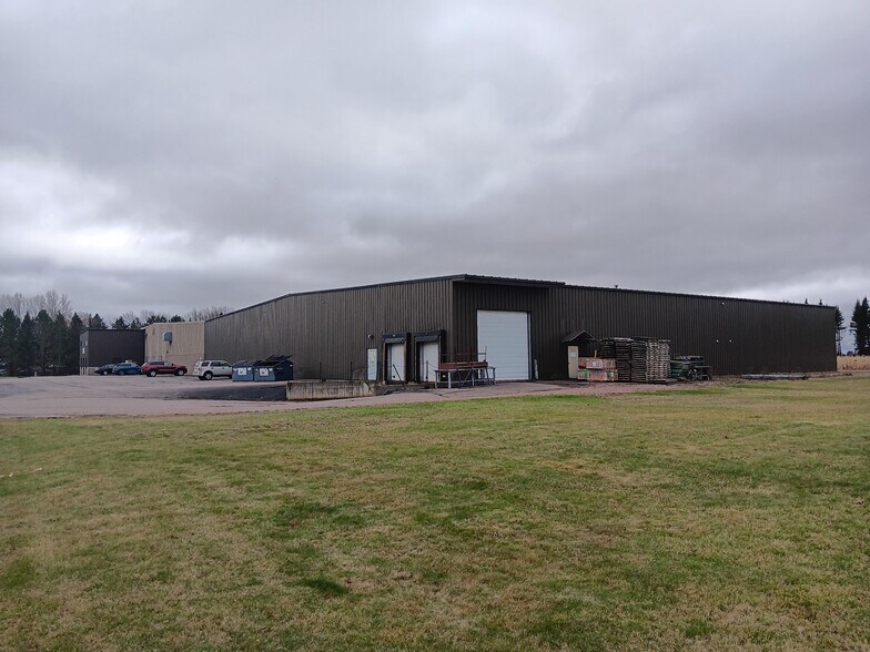More Photos Of 1412 Deleglise St, Antigo Manufacturing For Lease
