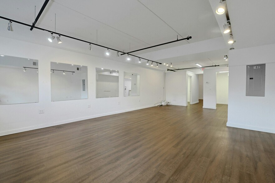 More Photos Of 74 Lafayette Ave, Suffern Storefront Retail Office For Lease