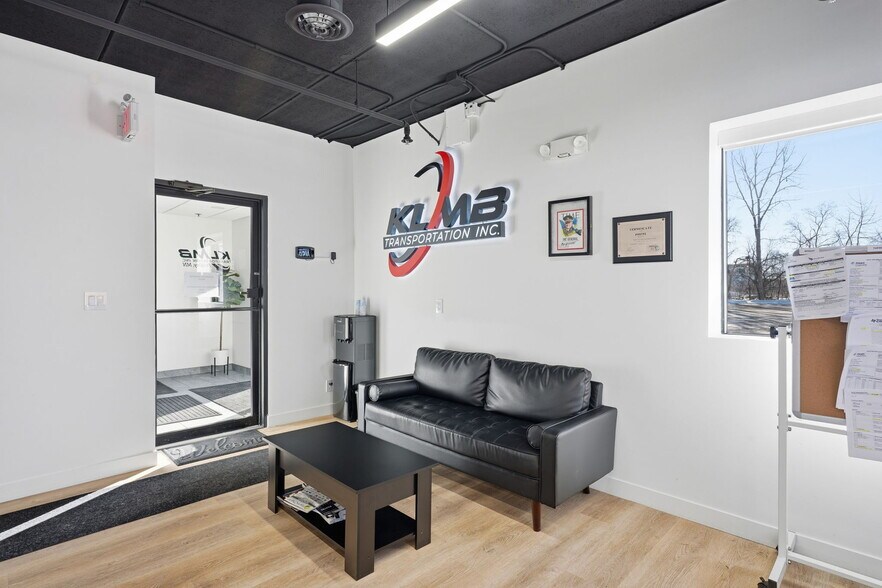 More Photos Of 8201 NE Hickory St, Minneapolis Truck Terminal For Sale