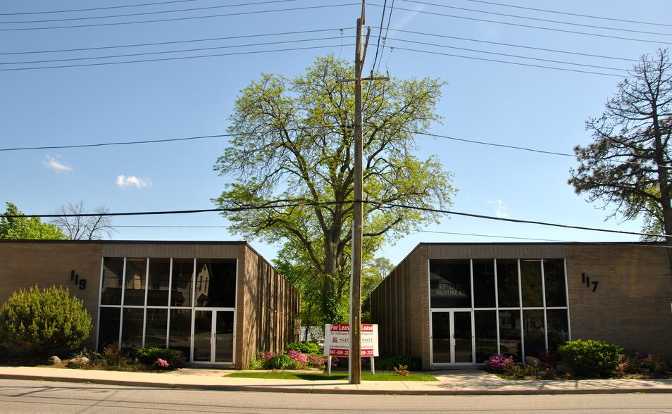 More Photos Of 117 E Palatine Rd, Palatine Unknown For Lease