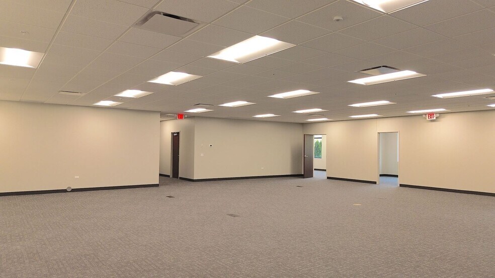 More Photos Of 5301 W Roosevelt Rd, Cicero Distribution For Lease