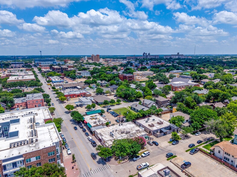More Photos Of 1065 W Magnolia Ave, Fort Worth Office For Sale