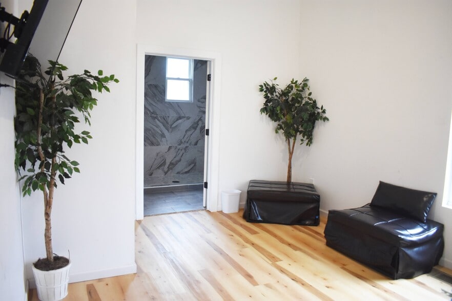 More Photos Of 235 Candler Rd SE, Atlanta Specialty For Sale