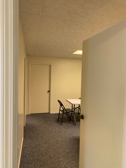 More Photos Of 817 Kilbourne St, Bellevue Medical For Lease