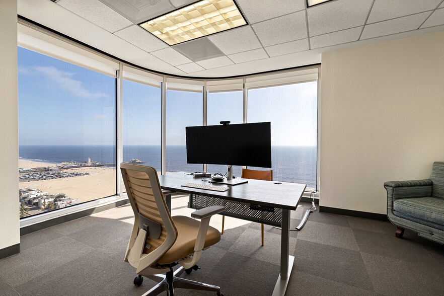 More Photos Of 100 Wilshire Blvd, Santa Monica Office For Lease
