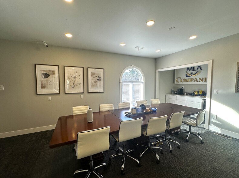 More Photos Of 35 Commercial Way, Springboro Office For Sale
