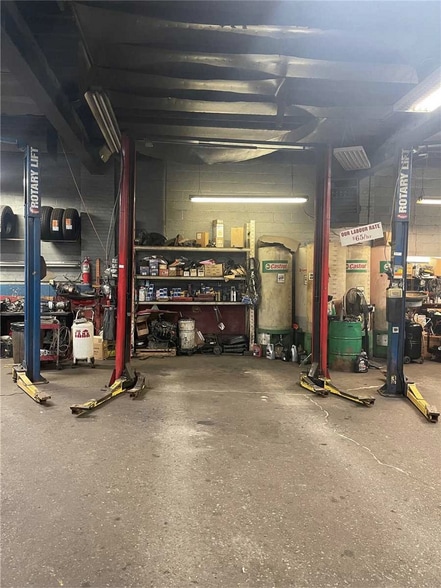 More Photos Of 296 Brock Av, Toronto Auto Repair For Sale