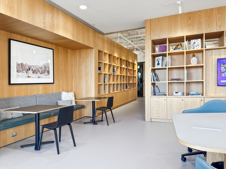 More Photos Of 5701-5741 Legacy Dr, Plano Coworking Space