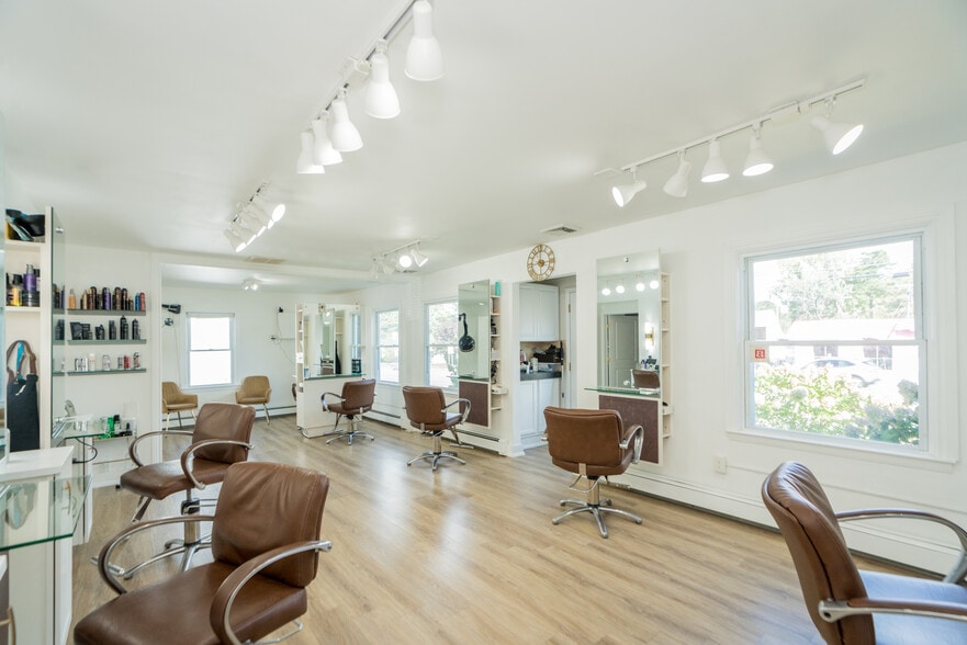 More Photos Of 1830 Western Ave, Albany Freestanding For Sale