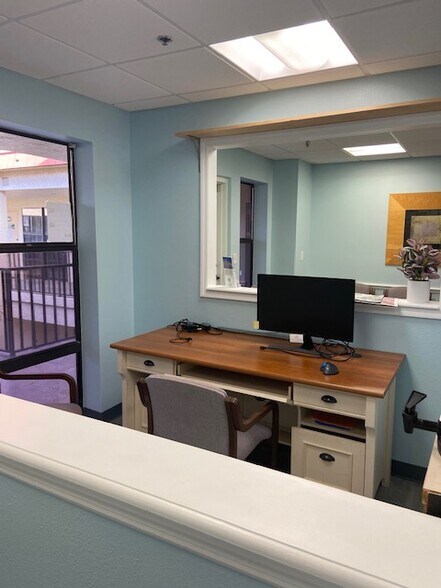 More Photos Of 2650 Bahia Vista St, Sarasota Medical For Sale