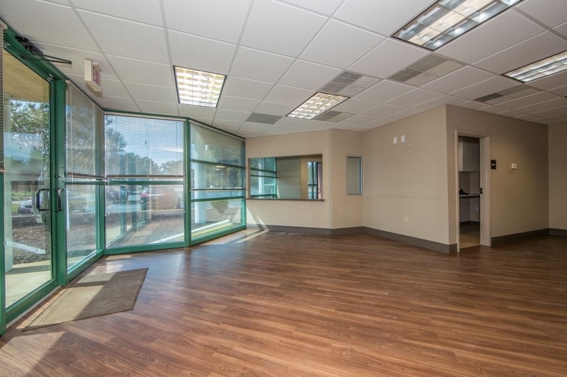More Photos Of 1807 Huguenot Rd, Midlothian Medical For Lease
