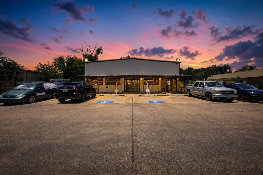 Primary Photo Of 2920 Dairy Ashford Rd, Houston Showroom For Sale