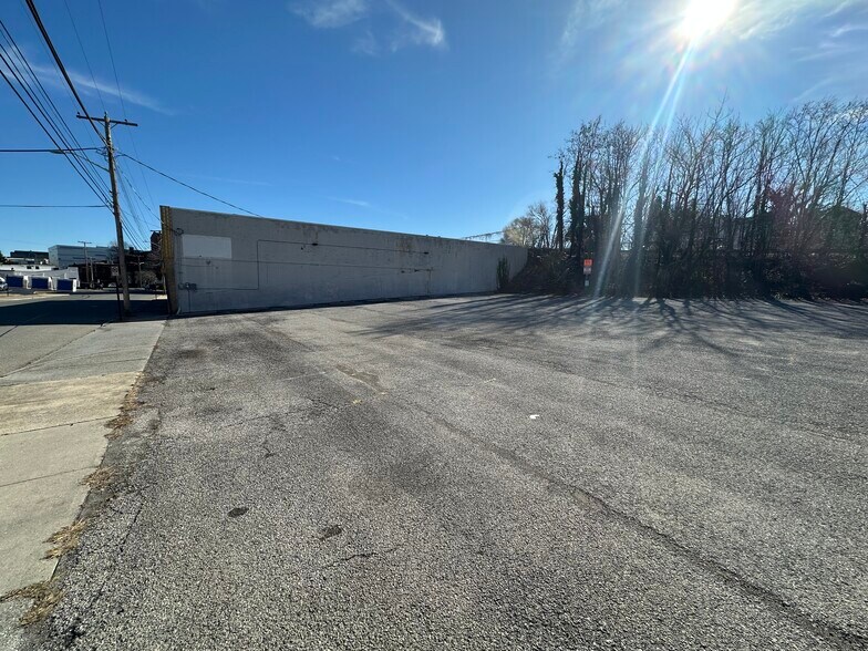 More Photos Of 0 Luck Ave, Roanoke Land For Sale