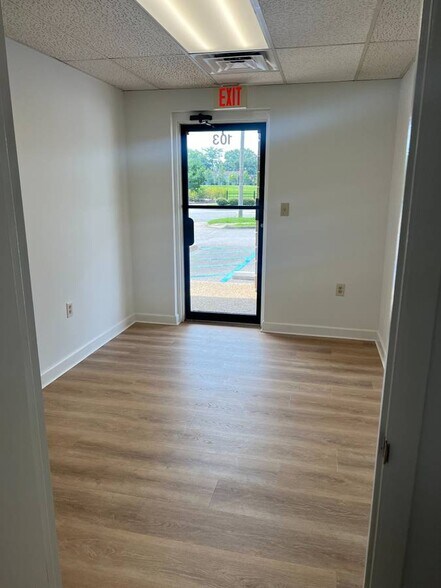 More Photos Of 4696-4698 Honeygrove Rd, Virginia Beach Daycare Center For Lease