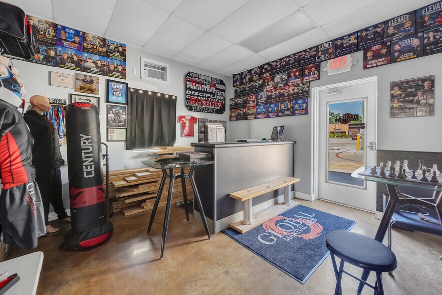 More Photos Of 11703-11711 Spring Cypress Rd, Tomball Unknown For Lease