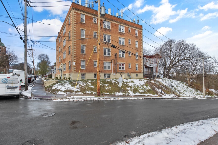 More Photos Of 1000 Bellevue Ave, Syracuse Apartments For Sale