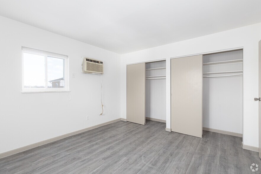 More Photos Of 5474-5484 Bahama Ter, Cincinnati Apartments For Sale