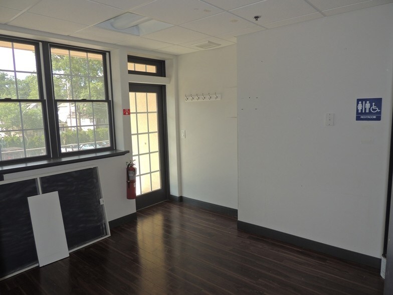 More Photos Of 507-515 Springfield Ave, Berkeley Heights Office For Lease