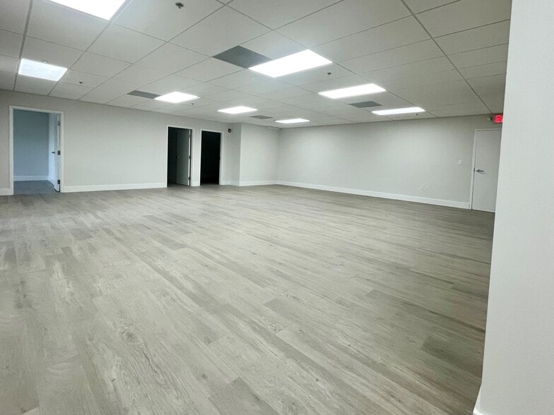 More Photos Of 1200 NW 78th Ave, Doral Unknown For Lease