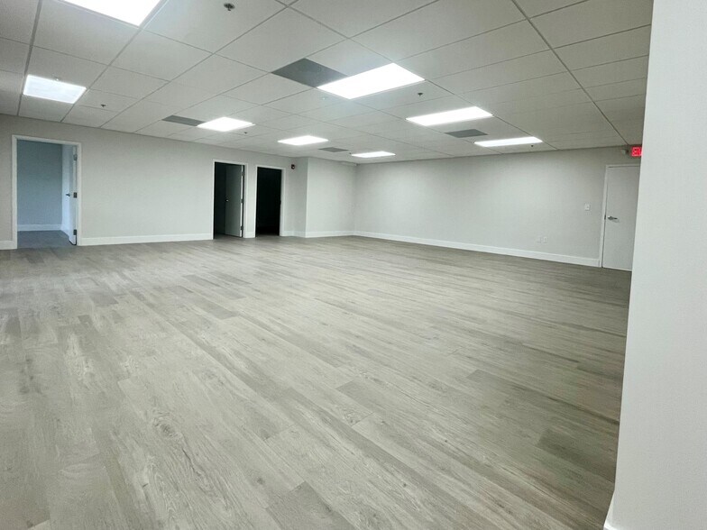 More Photos Of 7925 NW 12th St, Doral Unknown For Lease