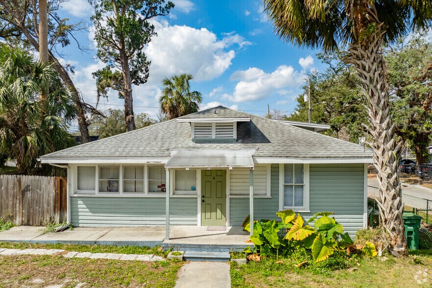 More Photos Of 7810 N Van Dyke Plz, Tampa Apartments For Sale