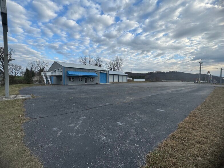 More Photos Of 2229 Bradford Hicks Dr, Livingston Auto Dealership For Sale