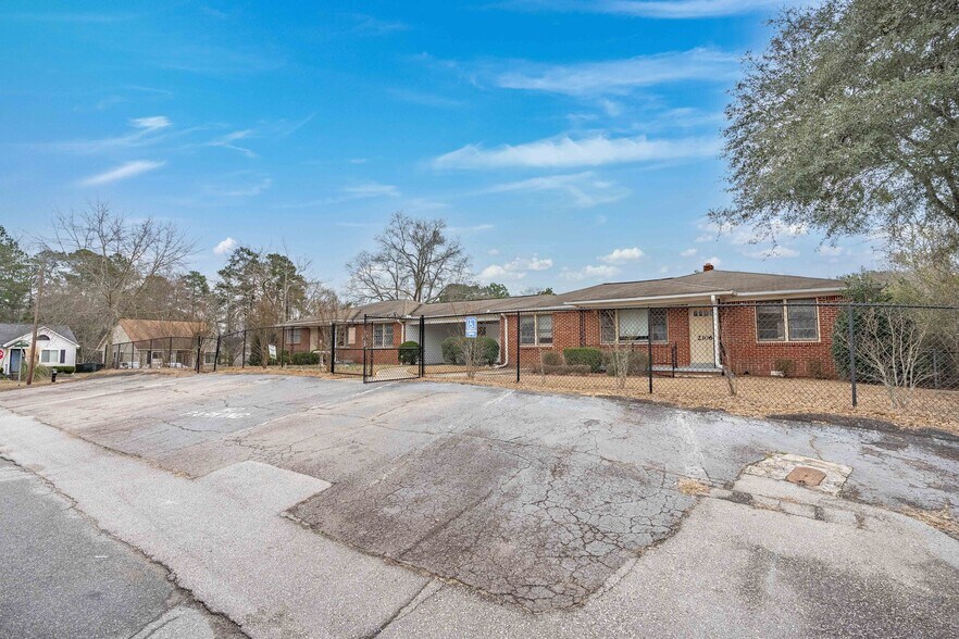 More Photos Of 2306 Forrest St, Cayce Assisted Living For Sale