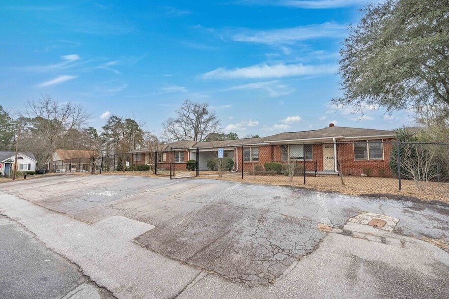 More Photos Of 2306 Forrest St, Cayce Assisted Living For Sale