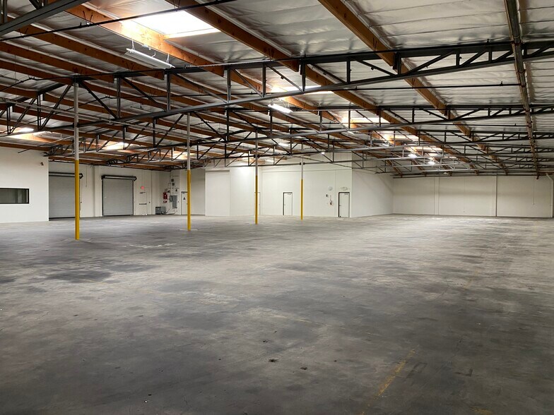 More Photos Of 2854-2856 Supply Ave, Commerce Warehouse For Sale