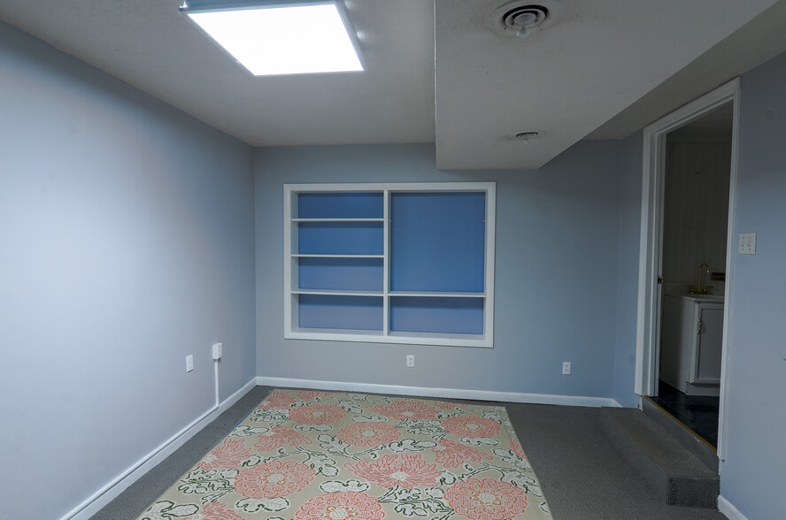More Photos Of 3422 Pennsylvania Ave, Charleston Office For Sale