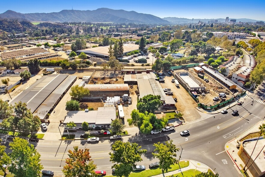 More Photos Of 1840 Riverside Dr, Glendale General Retail For Sale