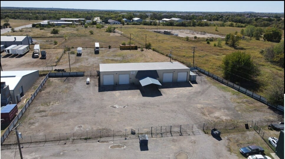 Primary Photo Of 322 Thomas Pl, Everman Industrial For Sale