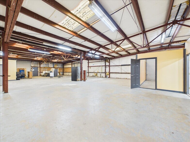 More Photos Of 607 Palm Ave, Palatka Flex For Sale