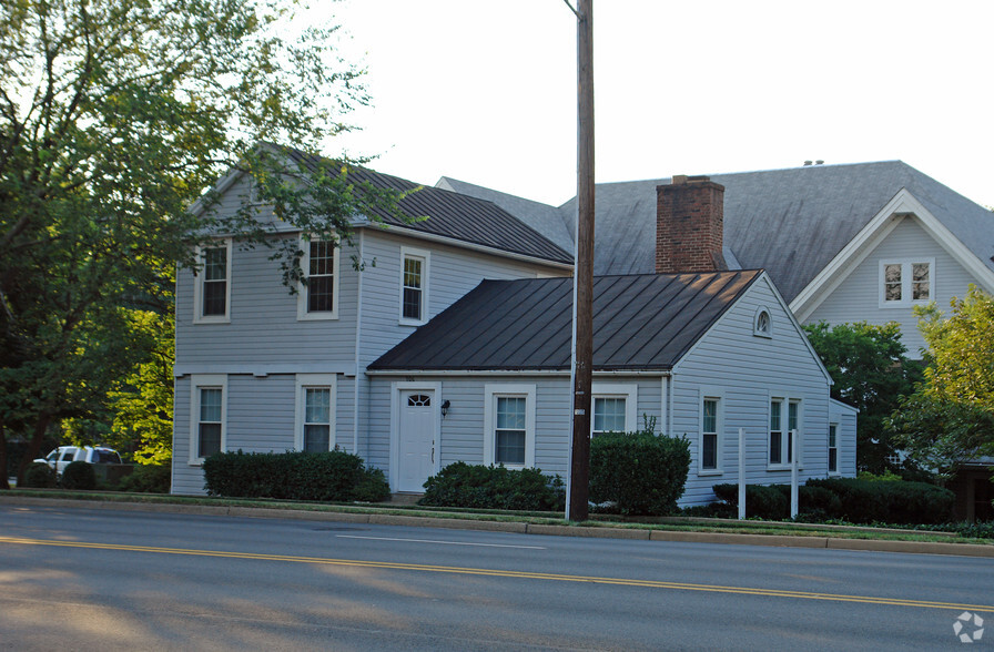 Primary Photo Of 306 N Washington St, Falls Church Office For Lease