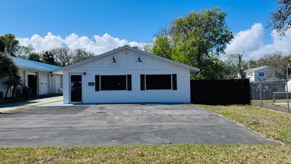 More Photos Of 1012 N Nova Rd, Daytona Beach Industrial For Sale