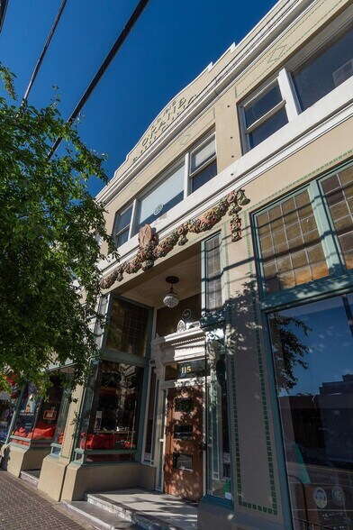 More Photos Of 115-125 NW Oregon Ave, Bend Storefront Retail Office For Sale