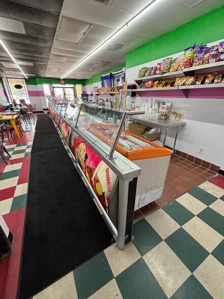 More Photos Of 8056 California City Blvd, California City Restaurant For Sale