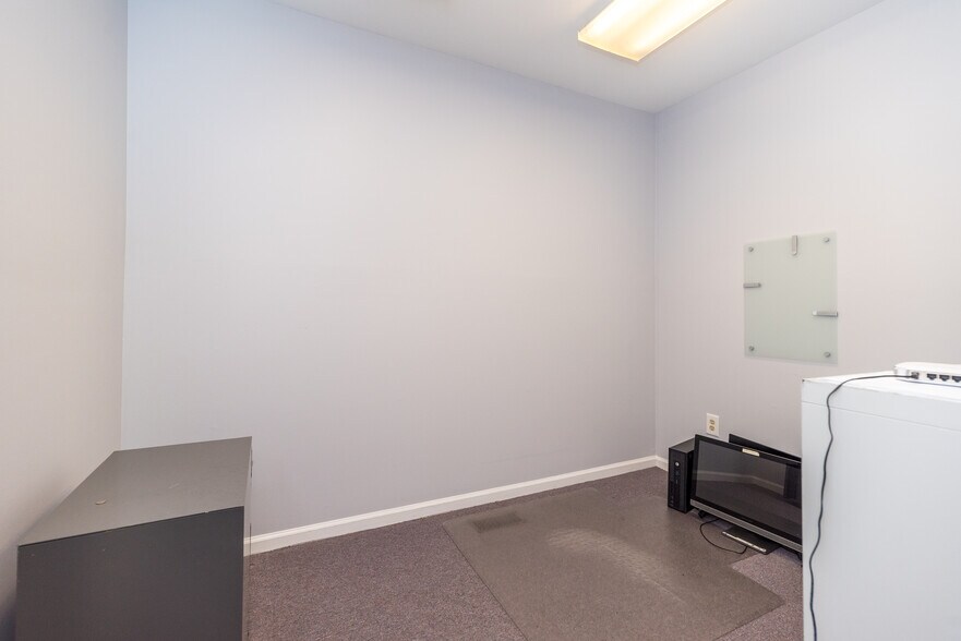 More Photos Of 301 S Main St, Doylestown Medical For Sale