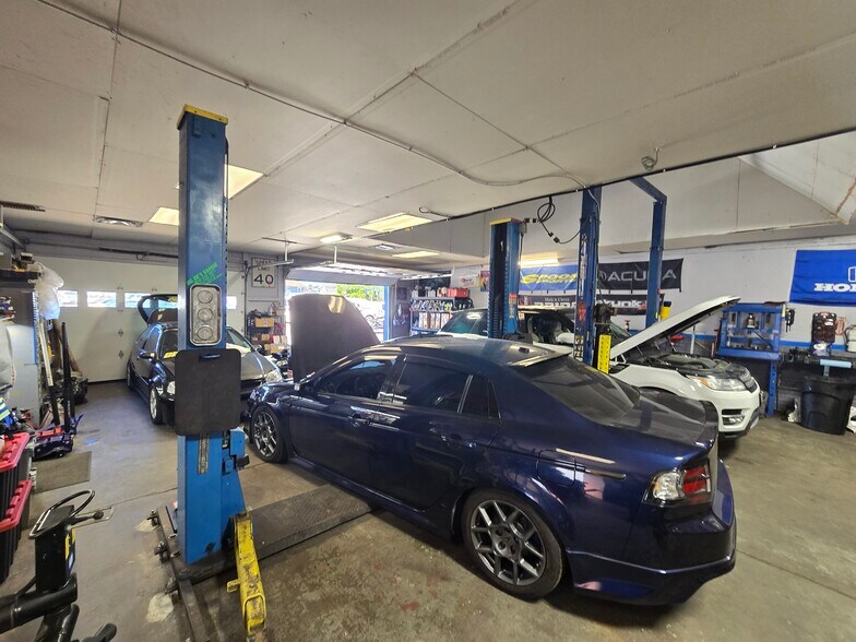 More Photos Of 73-77 Kingston Ave, Port Jervis Auto Dealership For Sale