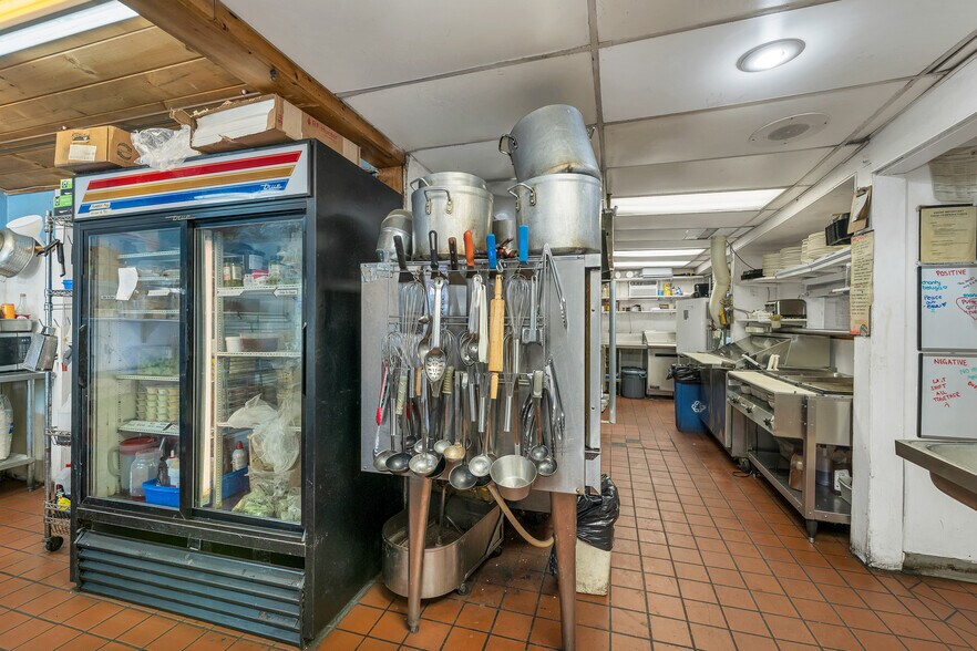 More Photos Of 40 Main St, Goffstown Restaurant For Sale