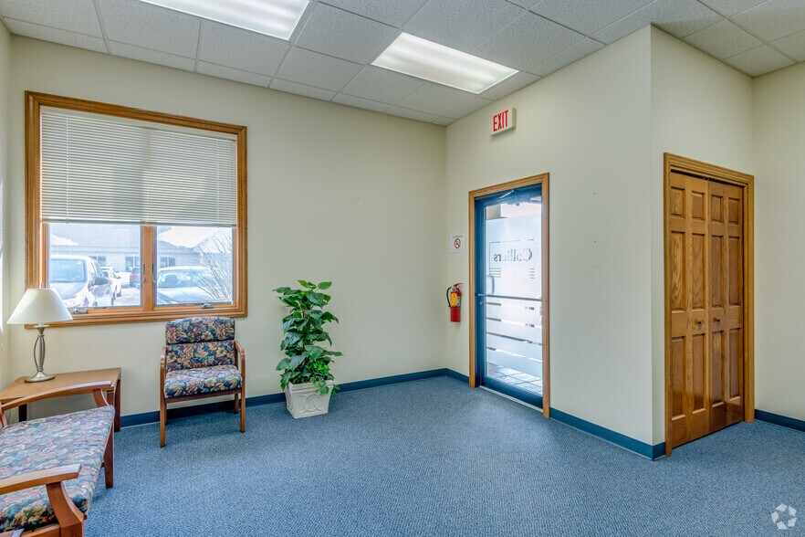 More Photos Of 119 N McCarthy Rd, Appleton Office For Lease