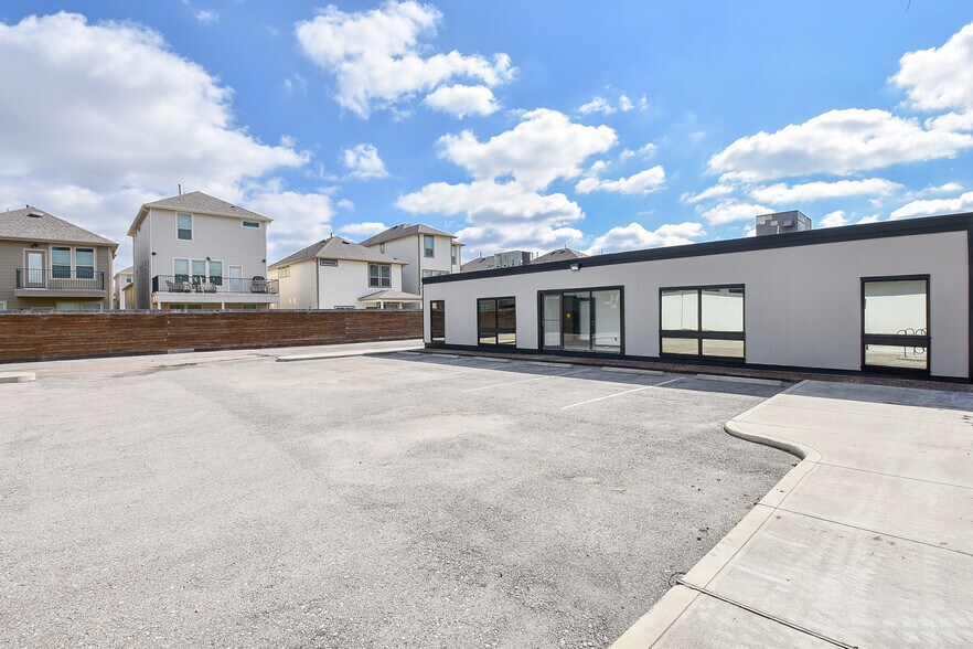 More Photos Of 8703 Meadowcroft Dr, Houston Medical For Lease