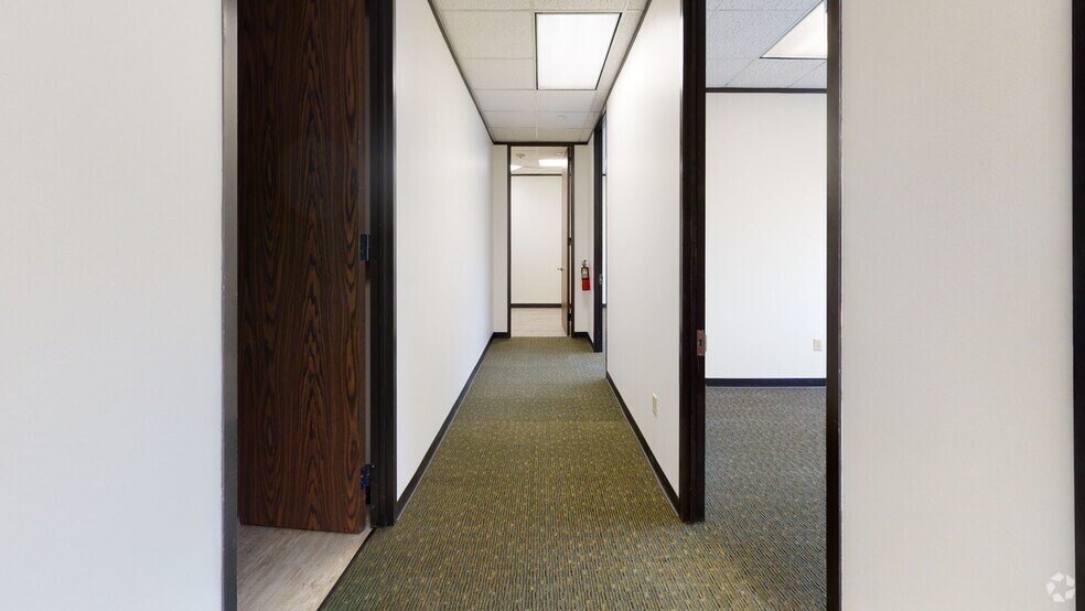 More Photos Of 7800 W IH-10, San Antonio Office For Lease