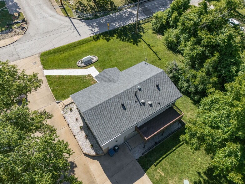 More Photos Of 535 Elm St, Hillsboro Office For Sale