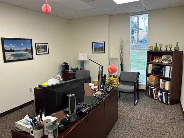 More Photos Of 470 Maryland Dr, Fort Washington Light Distribution For Lease