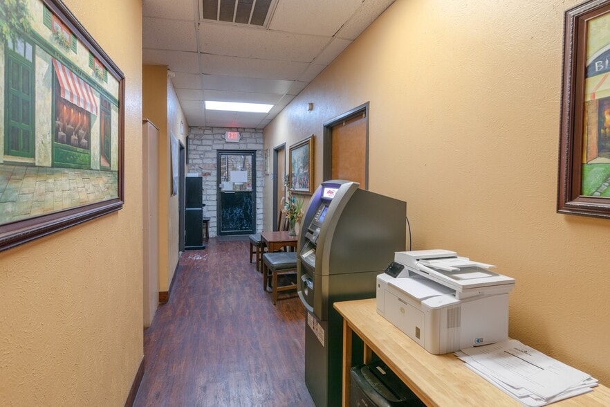 More Photos Of 2101 E Ben White Blvd, Austin Shelter For Sale