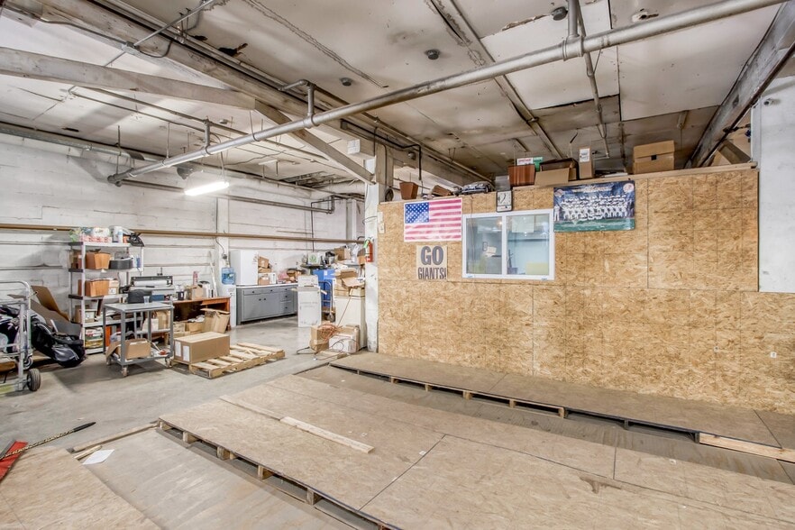 More Photos Of 24 Johnes St, Newburgh Light Manufacturing For Lease