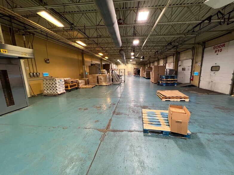 More Photos Of 376 Ledyard St, Hartford Industrial For Lease