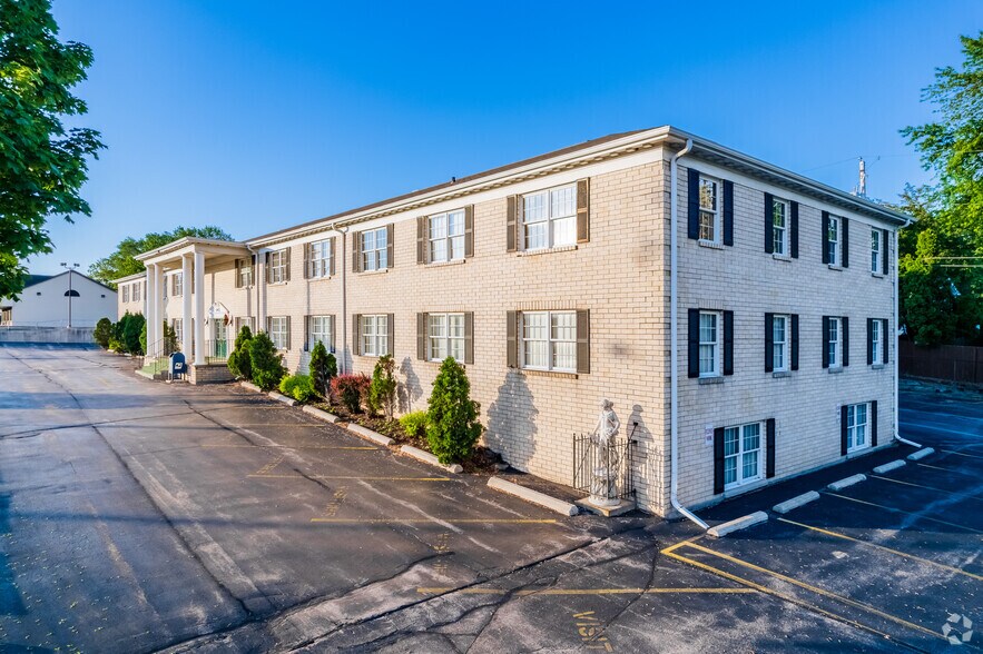 More Photos Of 1345 W Mason St, Green Bay Office For Lease