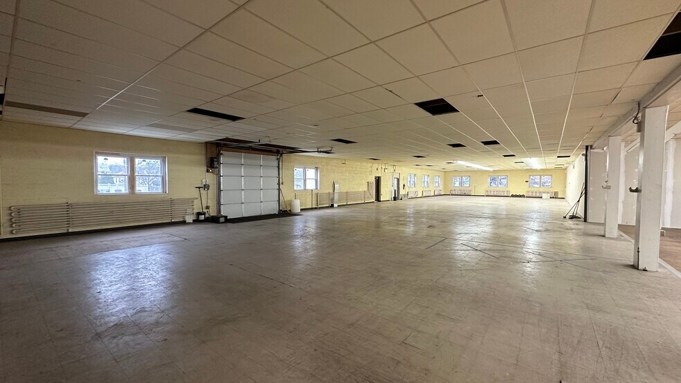 More Photos Of 200 Monroe St, Pottstown Warehouse For Lease